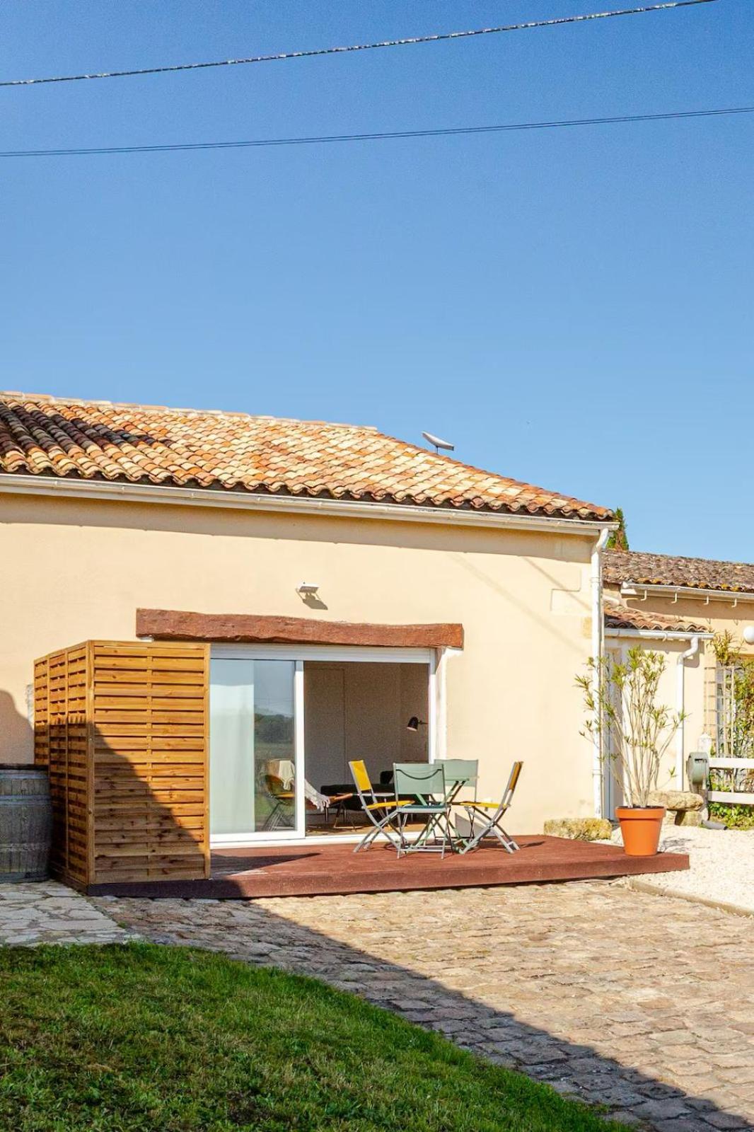 Guesthouse Les Maurins Saint-Sulpice-de-Faleyrens Eksteriør billede