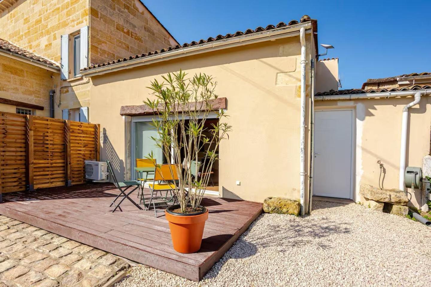 Guesthouse Les Maurins Saint-Sulpice-de-Faleyrens Eksteriør billede